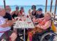 Un agréable moment de convivialité au restaurant Résidence Les Peupliers La Penne-sur-Huveaune